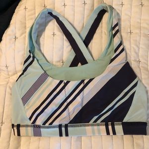 Lululemon Crossback Run Stuff your bra II teal striped sports bra size 6